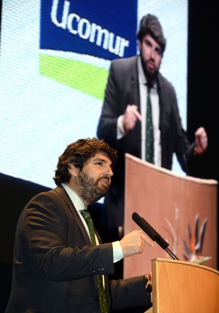 López Miras clausura el acto con motivo del XXIX Día del Cooperativismo organizado por Ucomur - 2, Foto 2