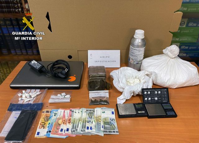 La Guardia Civil desmantela un activo punto de distribución de cocaína establecido en dos fincas - 1, Foto 1