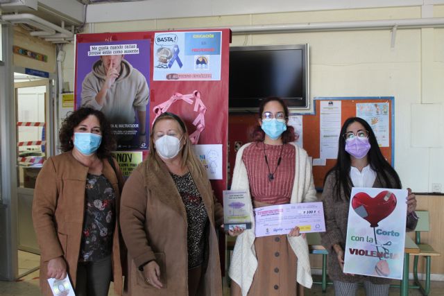 Reencuentro del IES Carlos III se convierte en la obra ganadora del X Concurso de Cortos contra la violencia de género - 2, Foto 2