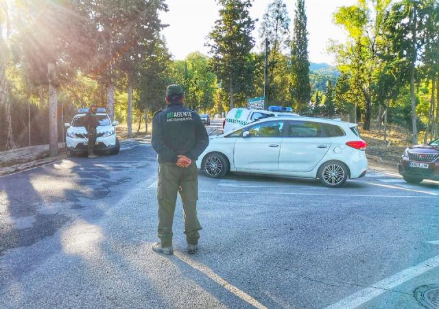 La Comunidad activa un dispositivo de control de acceso al Parque Regional del Valle y Carrascoy por la afluencia masiva de visitantes - 1, Foto 1