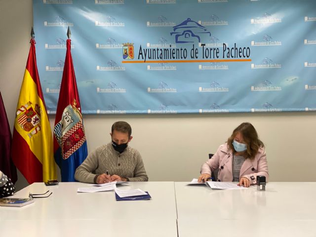 El Ayuntamiento de Torre Pacheco renueva convenio de colaboración con la Federación de Padres y Madres del Municipio de Torre Pacheco - 4, Foto 4