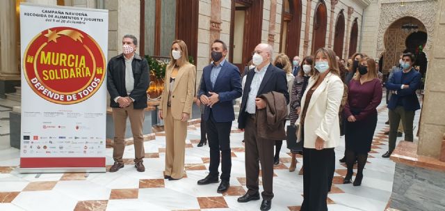 La campaña Murcia Solidaria invita a los murcianos a convertirse en Reyes Magos por un día - 1, Foto 1