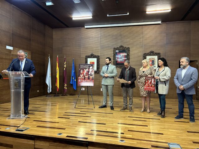 El Ayuntamiento lanza la campaña 'Esta Navidad, yo compro en La Unión' que impulsará el comercio local - 1, Foto 1