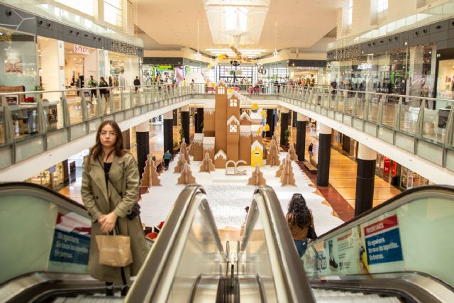 Cartonlab dise&ntilde;a y construye un poblado nevado de 7 metros de altura en Nueva Condomina - 4, Foto 4