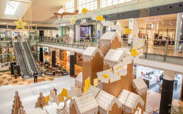 Cartonlab dise&ntilde;a y construye un poblado nevado de 7 metros de altura en Nueva Condomina - 5, Foto 5