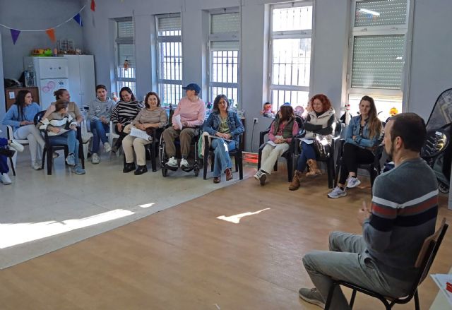 La asociación Sherezade Color Esperanza celebra el día de las personas con discapacidad con un curso de lenguaje de signos - 3, Foto 3