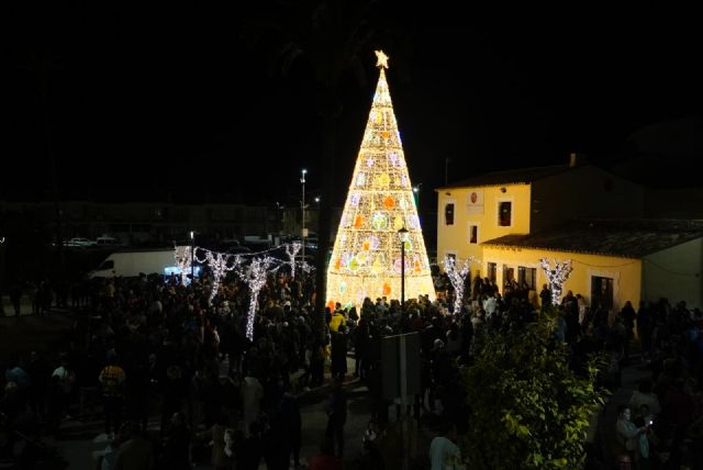 Santomera da la bienvenida a la Navidad con el encendido del alumbrado y del Árbol - 2, Foto 2