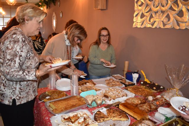 La asociación de mujeres Isabel González no falla a la cita con su tradicional degustación de dulces navideños - 4, Foto 4