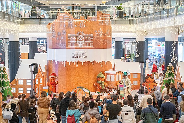 Nueva Condomina utiliza más de 1.200 kilos de cartón para la decoración de Navidad - 1, Foto 1