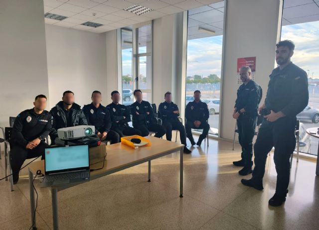 La Guardia Civil lleva a cabo unas jornadas de intervención policial a la Policía Local de Torre Pacheco - 2, Foto 2