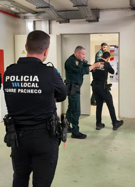 La Guardia Civil lleva a cabo unas jornadas de intervención policial a la Policía Local de Torre Pacheco - 4, Foto 4