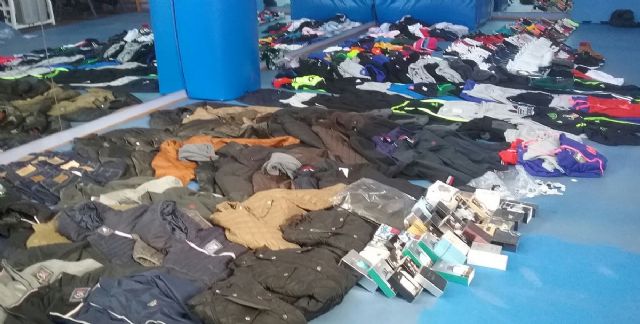 Policia Local de Cartagena realiza el mayor decomiso de articulos falsificados en un comercio - 1, Foto 1
