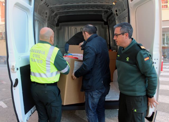 La Guardia Civil ha desarrollado una campaña solidaria en favor de Cáritas - 2, Foto 2