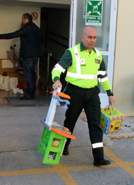 La Guardia Civil ha desarrollado una campaña solidaria en favor de Cáritas - 4, Foto 4