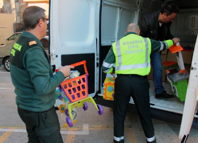 La Guardia Civil ha desarrollado una campaña solidaria en favor de Cáritas - 5, Foto 5