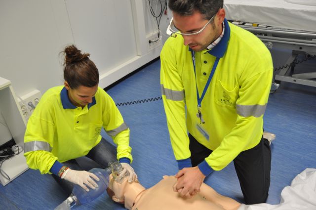 Las reanimaciones cardiopulmonares dirigidas mediante Google Glass salvarían un 22% más de vidas - 1, Foto 1