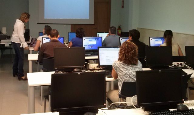 Más de 3.000 desempleados perfeccionaron su búsqueda de empleo en 2017 a través de 533 talleres de la Comunidad - 1, Foto 1