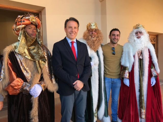 Los Reyes Magos llegan a Lorca cargados de ilusión para preparar la espectacular Cabalgata que recorrerá esta tarde las principales calles de la ciudad - 1, Foto 1