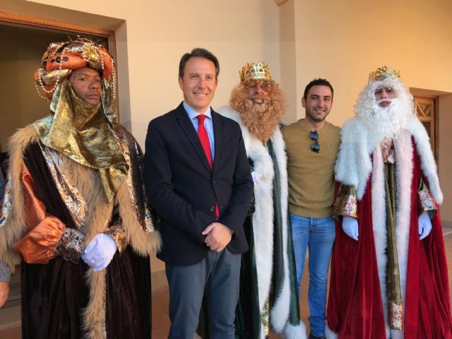 Los Reyes Magos llegan a Lorca cargados de ilusión para preparar la espectacular Cabalgata que recorrerá esta tarde las principales calles de la ciudad - 1, Foto 1