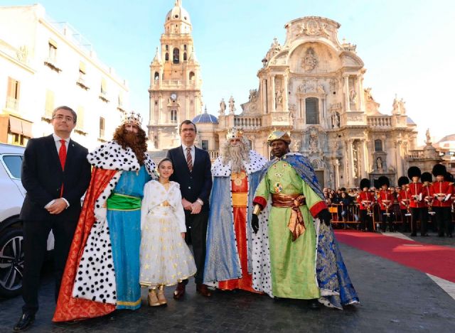 Multitudinario recibimiento a los Reyes Magos en La Glorieta - 2, Foto 2