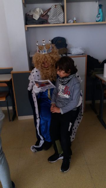 Los Reyes Magos visitaron la Escuela de Navidad de D´Genes en su jornada de clausura, Foto 7