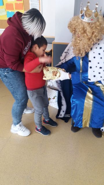 Los Reyes Magos visitaron la Escuela de Navidad de D´Genes en su jornada de clausura, Foto 8