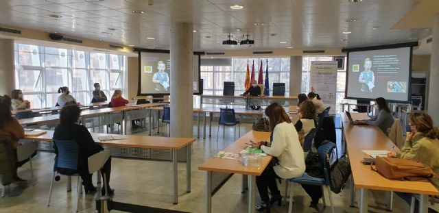 El Ayuntamiento de Lorca, en colaboración con las entidades que implementan el programa CaixaProinfancia, lleva a cabo las Mesas Plenarias de la Infancia y adolescencia - 1, Foto 1