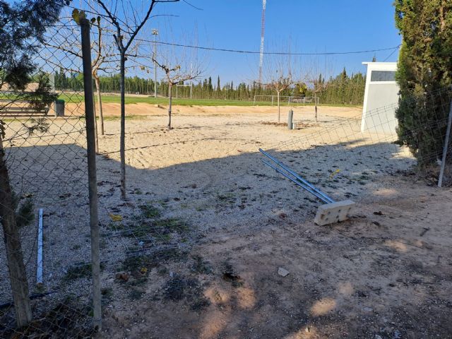 PP: Con el desgobierno del PSOE abundan los destrozos y suciedad en las instalaciones deportivas - 3, Foto 3