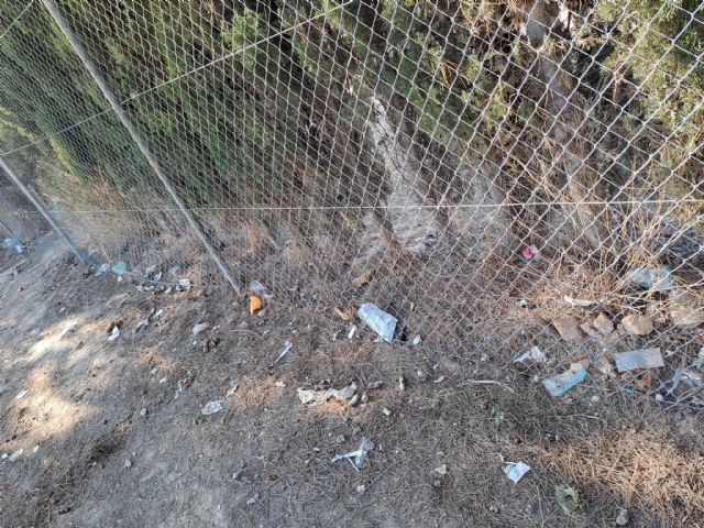 PP: Con el desgobierno del PSOE abundan los destrozos y suciedad en las instalaciones deportivas - 5, Foto 5