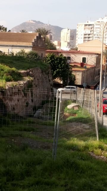 Castejón olvida el refugio de la Serreta y el Baluarte Berwick en los presupuestos de 2023 - 1, Foto 1