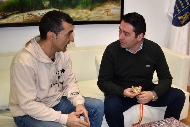 El alcalde Noguera felicita a Tomás Ruiz por su título nacional de mushing de sprint en tierra - 3, Foto 3