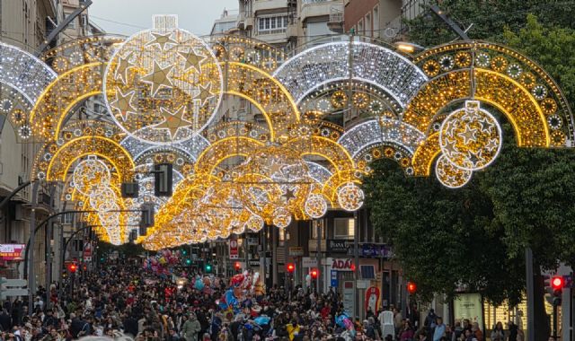 Los Reyes Magos llenan de ilusión la Gran Vía de Murcia - 3, Foto 3