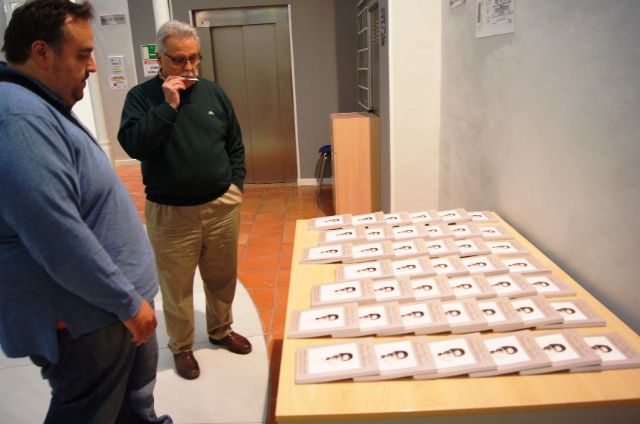 El profesor Juan Antonio Fernández ofrece una conferencia y presenta el libro Antología literaria de Antonio Para Vico, Foto 6
