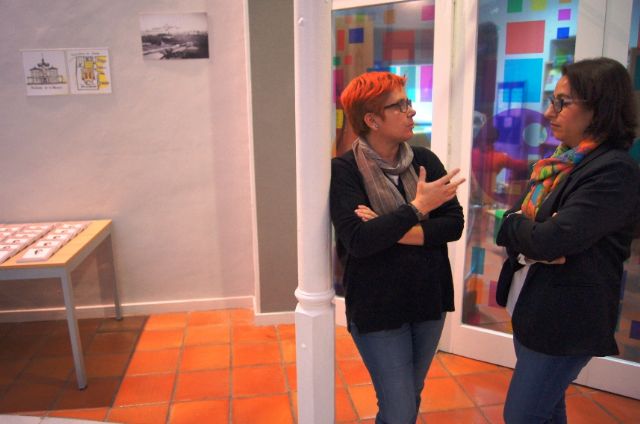 El profesor Juan Antonio Fernández ofrece una conferencia y presenta el libro Antología literaria de Antonio Para Vico, Foto 7