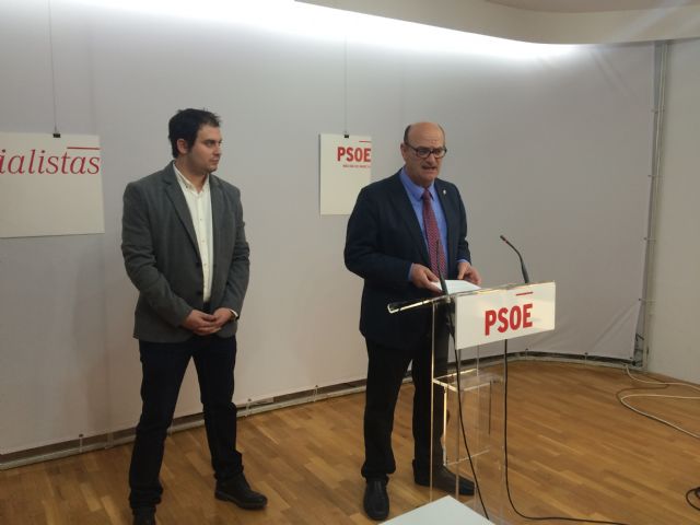 El PSOE interpone una querella al ayuntamiento de Los Alcázares por la adjudicación de la obra del muelle Pantalán - 1, Foto 1