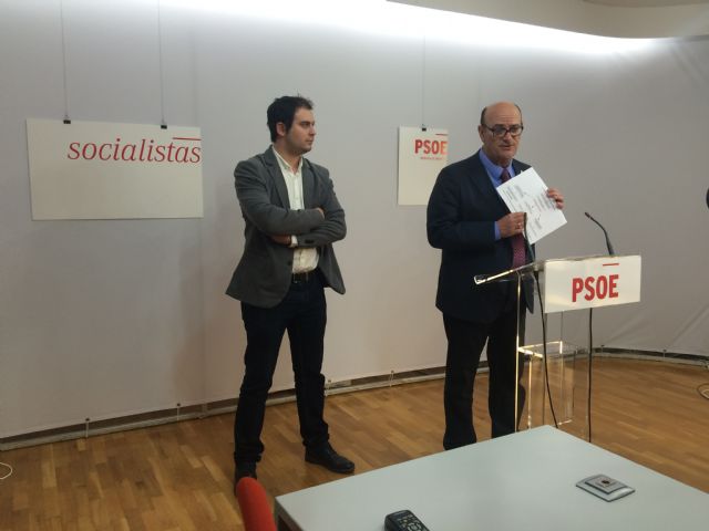 El PSOE interpone una querella al ayuntamiento de Los Alcázares por la adjudicación de la obra del muelle Pantalán - 2, Foto 2
