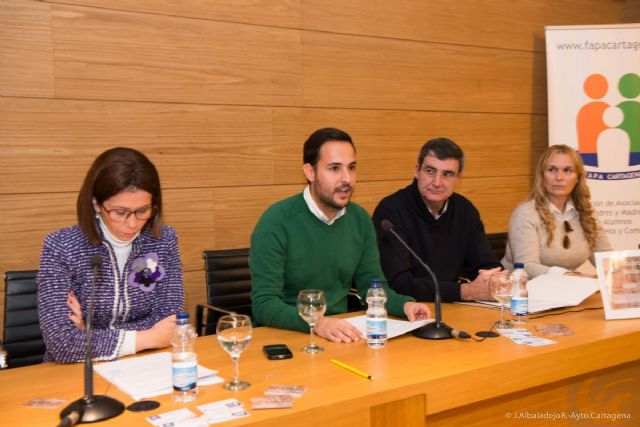 La Tarjeta Vip de asociados de la FAPA ofrecerá hasta un 20% de descuento en pequeños comercios - 1, Foto 1