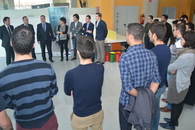 La Cátedra de Telefónica beca con 3.000 euros a 16 estudiantes de la Politécnica de Cartagena - 1, Foto 1