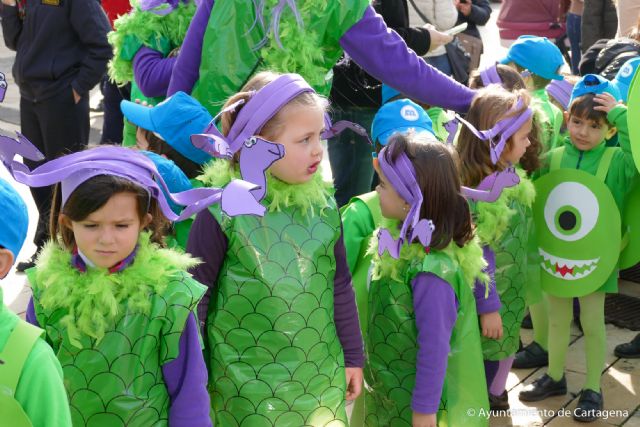 Los niños lucieron sus mejores disfraces en el tradicional pasacalles de Carnaval - 2, Foto 2
