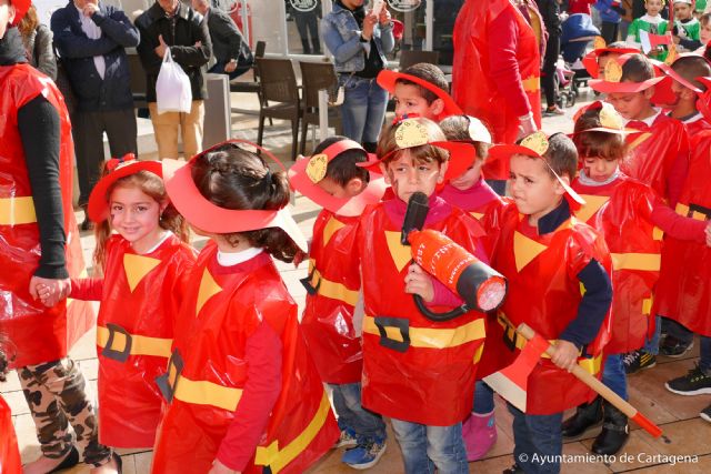 Los niños lucieron sus mejores disfraces en el tradicional pasacalles de Carnaval - 5, Foto 5