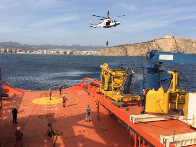 La Comunidad participa en un ejercicio de rescate de náufragos organizado por Salvamento Marítimo en Águilas - 1, Foto 1