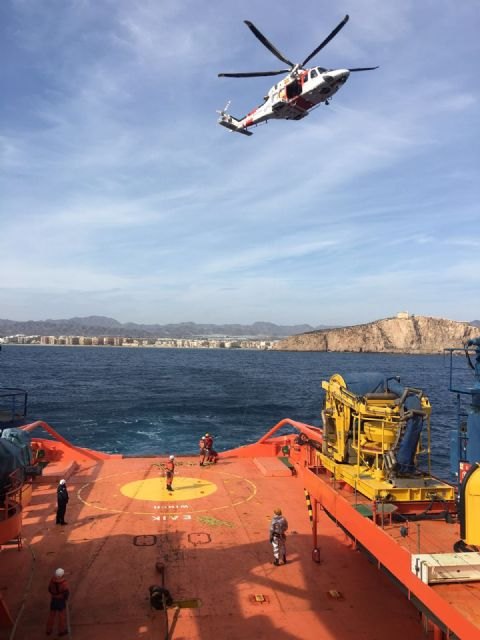 La Comunidad participa en un ejercicio de rescate de náufragos organizado por Salvamento Marítimo en Águilas - 3, Foto 3