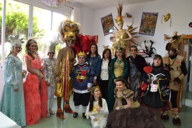 Los personajes del Carnaval reciben sus armas en el Centro Ocupacional Urci - 1, Foto 1