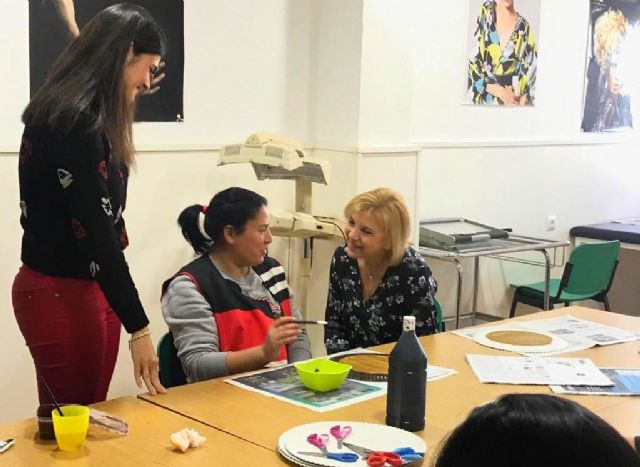 El Gobierno regional financia programas de asistencia exclusivos para mujeres inmigrantes y víctimas de violencia - 1, Foto 1