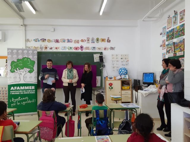 El ayuntamiento de Fuente Álamo pone en marcha una campaña de igualdad y corresponsabilidad en la comunidad educativa del medio rural - 1, Foto 1