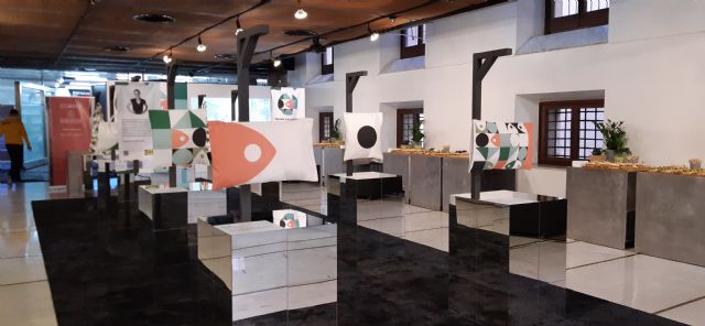 IKEA Murcia inaugura la exposición Súmate a la Corriente para sensibilizar sobre el efecto del plástico en el mar - 1, Foto 1