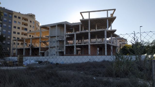 El PSOE denuncia el despilfarro en el Centro Juvenil de Juan de Borbón, proyectado hace diez años y abandonado a su suerte - 1, Foto 1