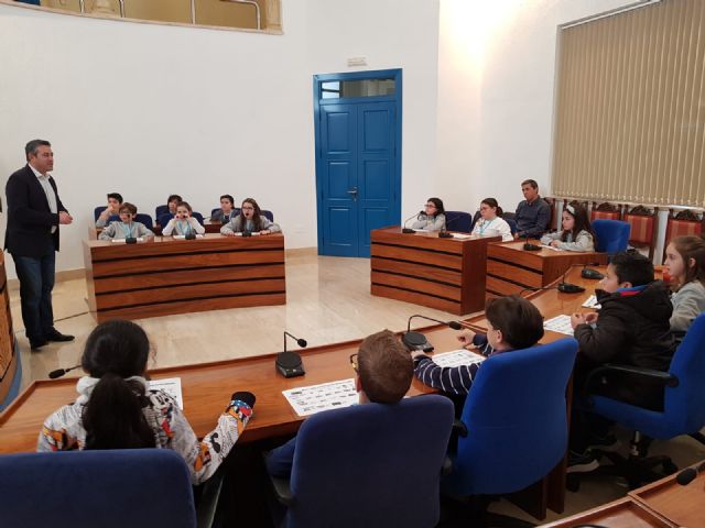 Alumnos de Primaria del colegio Las Tejeras conocen el funcionamiento del Ayuntamiento - 2, Foto 2