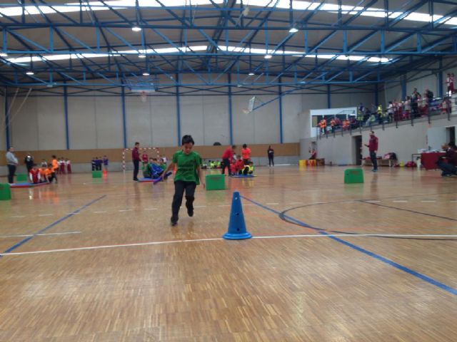11 centros educativos y más de 150 escolares participaron en Jugando al Atletismo benjamín, en Roldán - 3, Foto 3