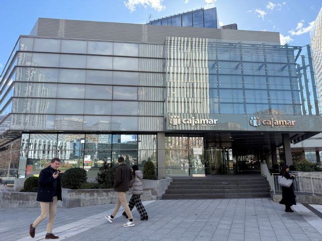 Grupo Cajamar gana 326 millones de euros por el crecimiento de los ingresos del negocio bancario - 1, Foto 1